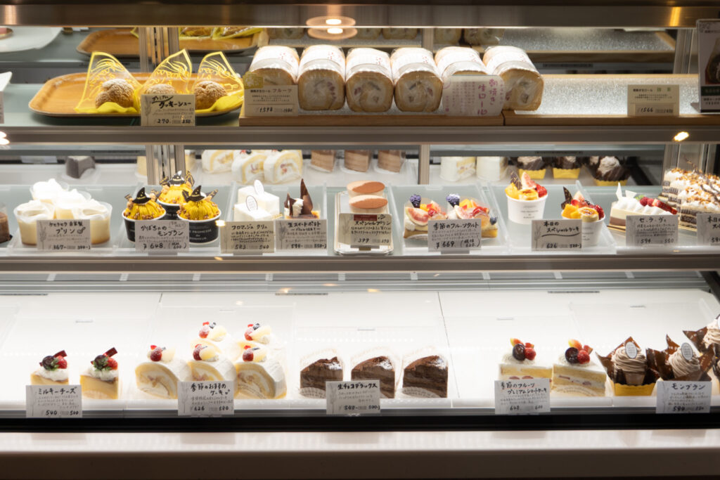 ショーケースのケーキ